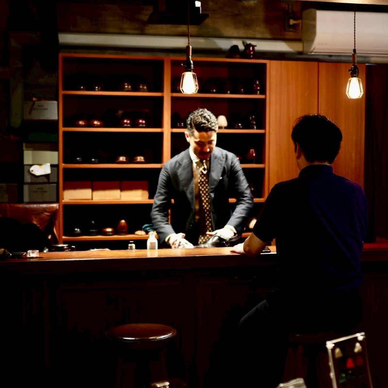 Helen Cafe & Bar バーテンダー